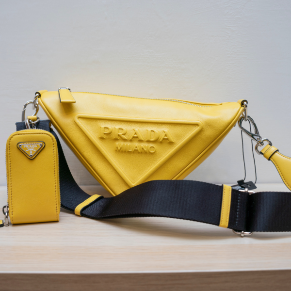 Borsa Prada Triangolare a tracolla