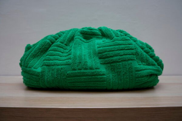 Pouch Verde Bottega Veneta - immagine 2