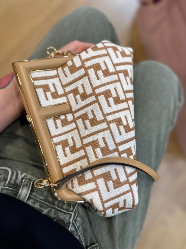 Fendi First in rafia e pelle - immagine 5