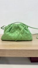 borsa mini pouch bottega veneta