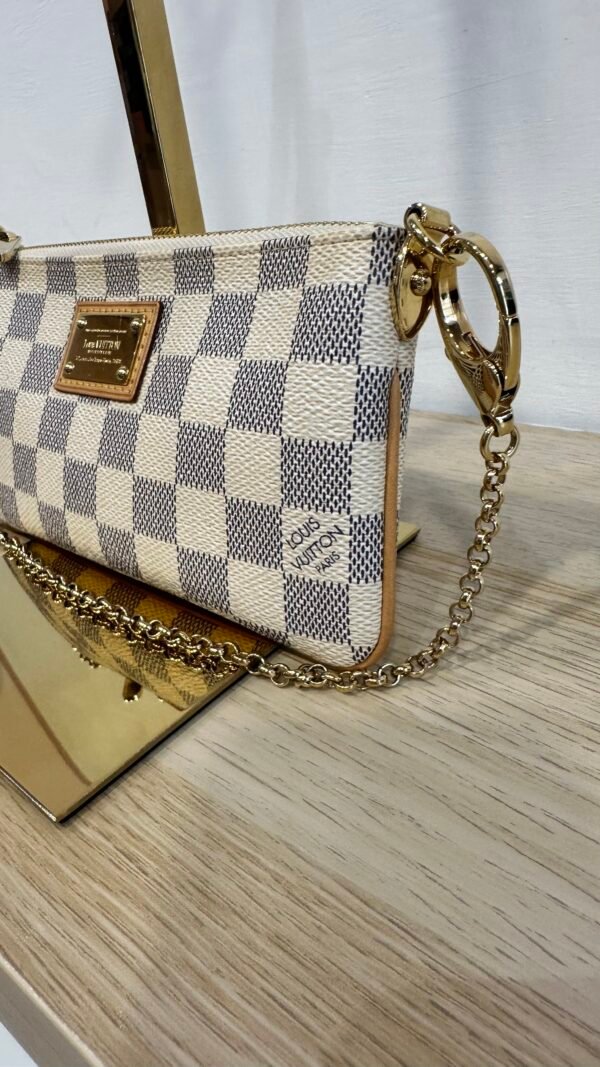Pochette Milla Louis Vuitton in damier azur - immagine 17