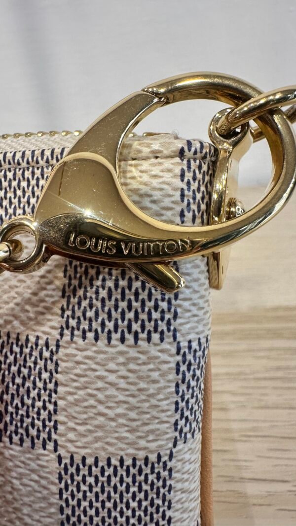 Pochette Milla Louis Vuitton in damier azur - immagine 3