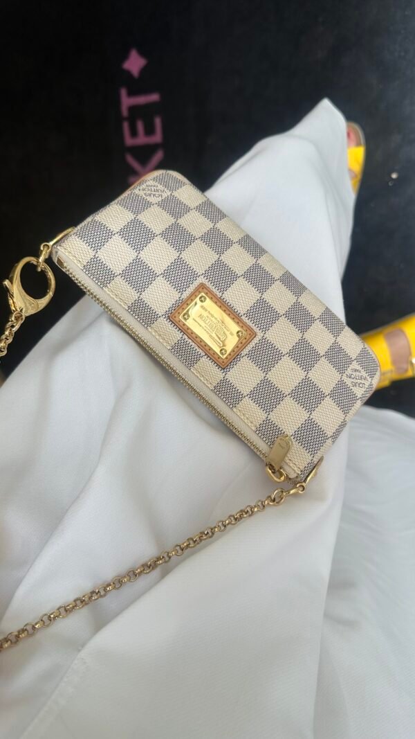 Pochette Milla Louis Vuitton in damier azur - immagine 20