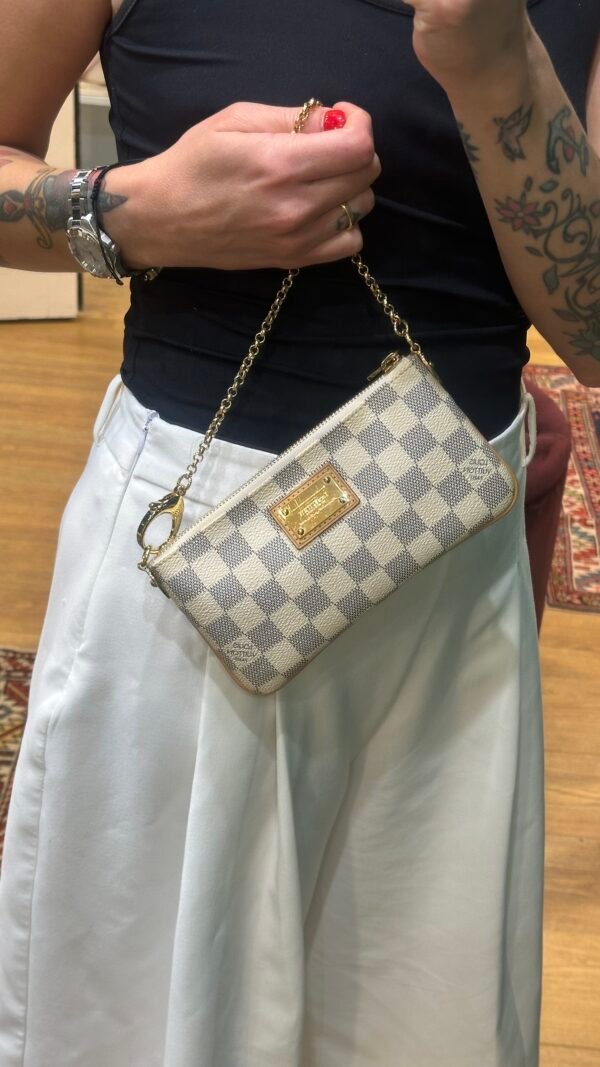 Pochette Milla Louis Vuitton in damier azur - immagine 11
