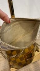 Pochette Milla Louis Vuitton in damier azur