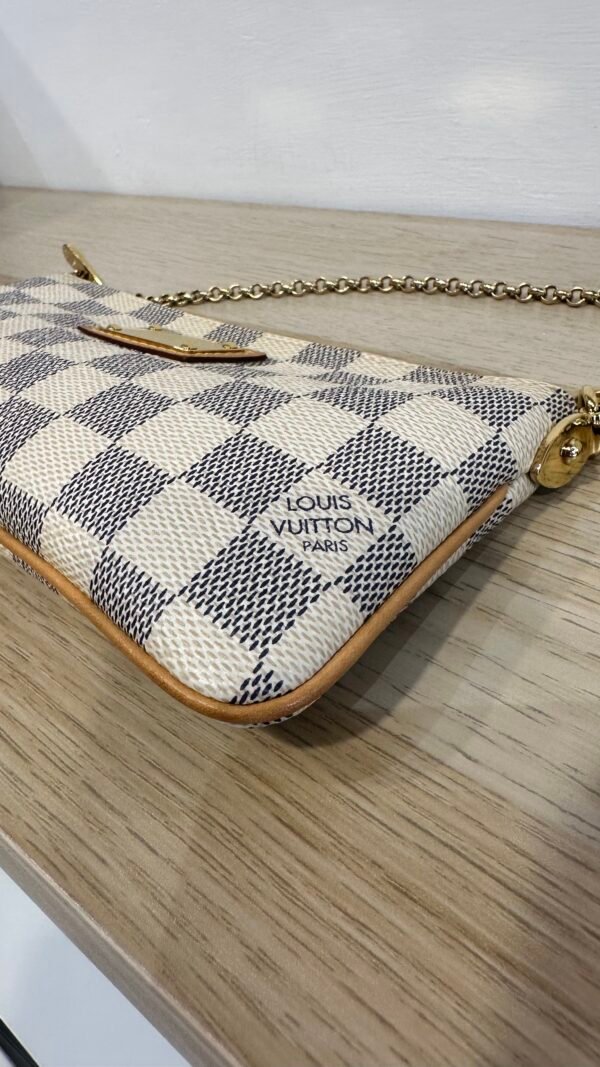 Pochette Milla Louis Vuitton in damier azur - immagine 8